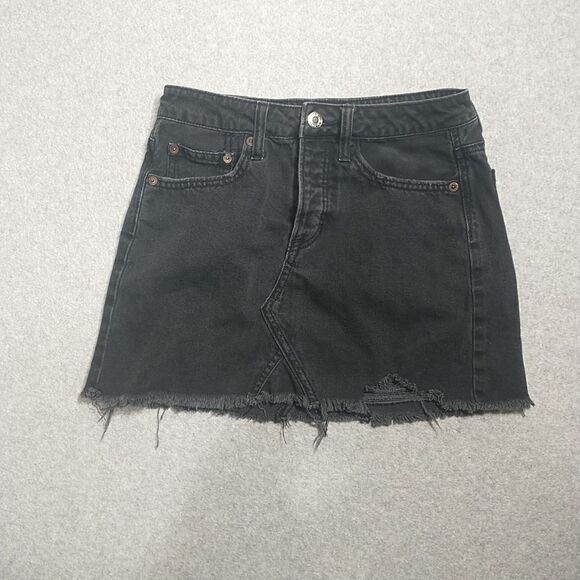 American Eagle Outfitters Dresses & Skirts - American Eagle Outfitters Skirt, Women's Size 0, Black, Denim, Frayed Hem.